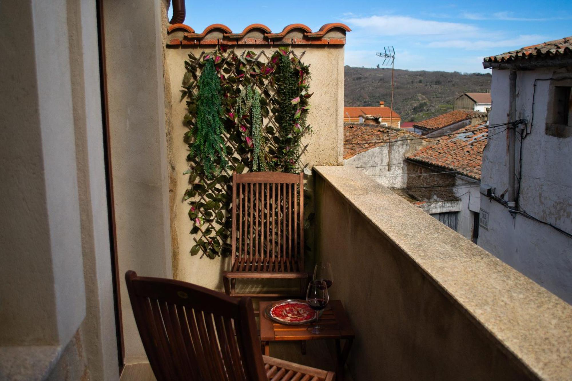 Casa Rural Doña Sol Montánchez Exterior foto